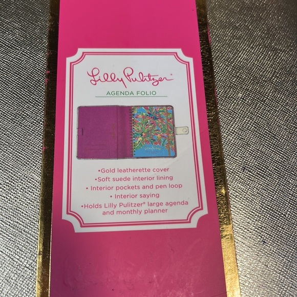 Lily Pulitzer Agenda Folio - Picture 7 of 12